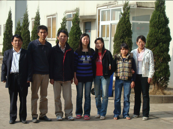 在云南名扬制药厂就业、实习的我院学生